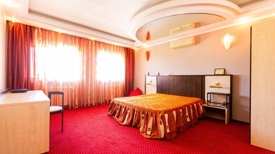 Dumbrăvița, la intrare – casă exclusivistă ideală locuință sau birou - Poză 9