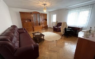 Apartament cu 3 Camere, Etaj Intermediar, Zona Cetate - Poză 3