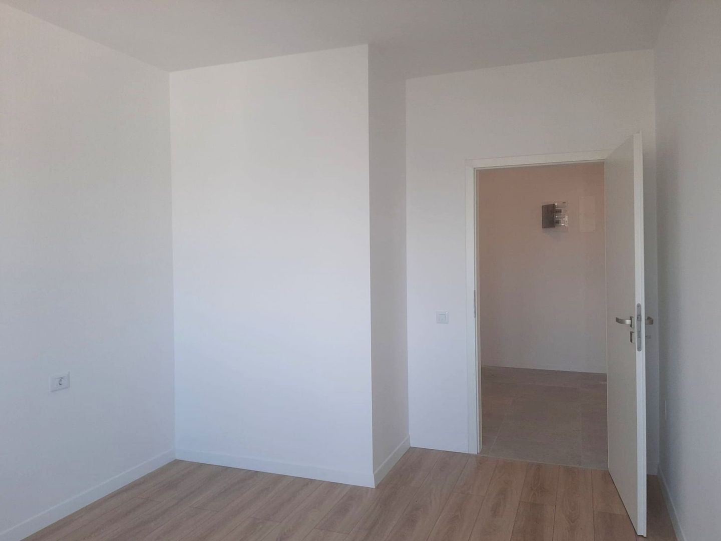 Un Apartament Pentru O Viață Bună  Coresi  2025 - Poză 20