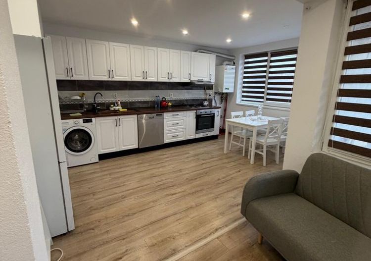 APARTAMENT 2 CAMERE DECOMANDAT | ZONA RESITA-LAZARET - Poză 5