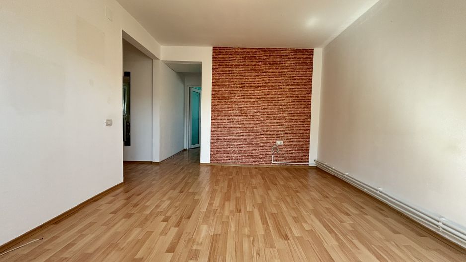 Apartament cu 2 camere de vânzare la mansardă în zona Poarta 6 - Poză 4