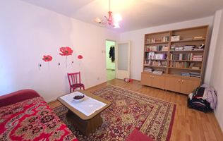 Apartament 3 camere decomandat, etaj 1, zona Tolstoi Cetate