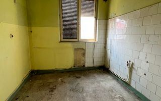 Apartament cu 2 camere, Micro 4 – Etaj 4/4 - Poză 3