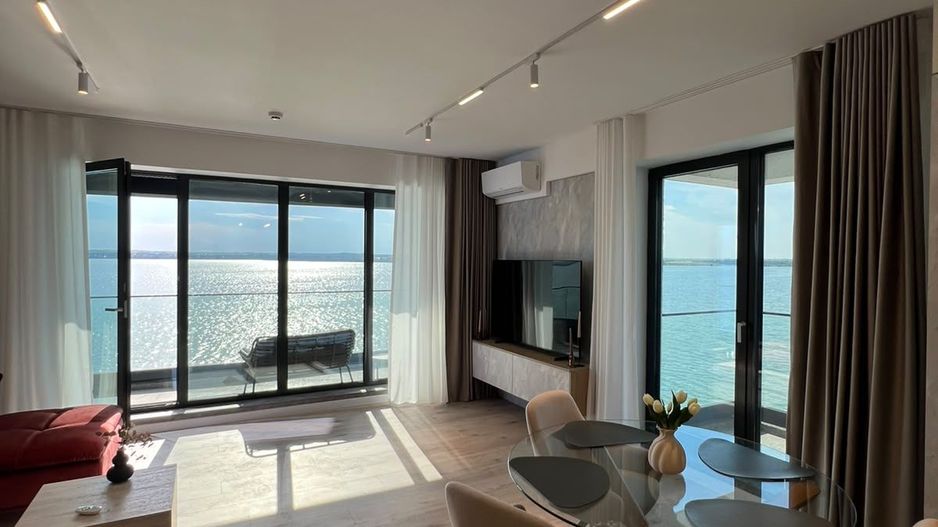 Apartament 2 camere Mamaia | Vedere frontală la lac | mobilat modern - Poză 4
