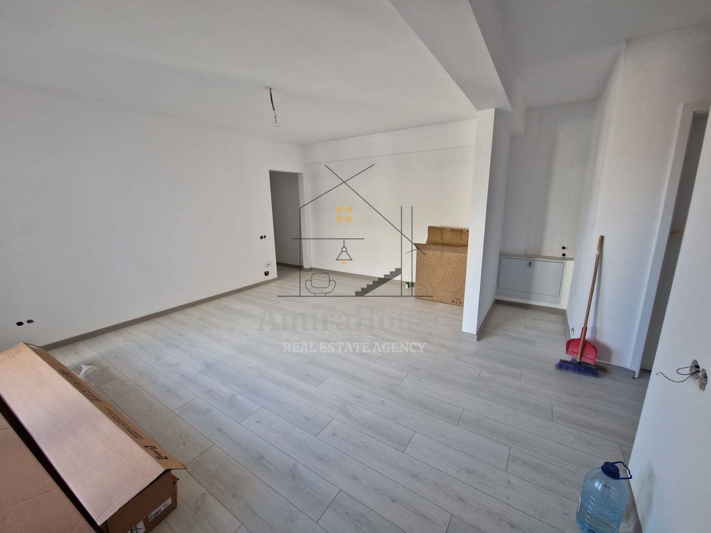 Apartament 3 camere CF, finisat etaj 2, parcare subterana, str Traian Vuia - Poză 5