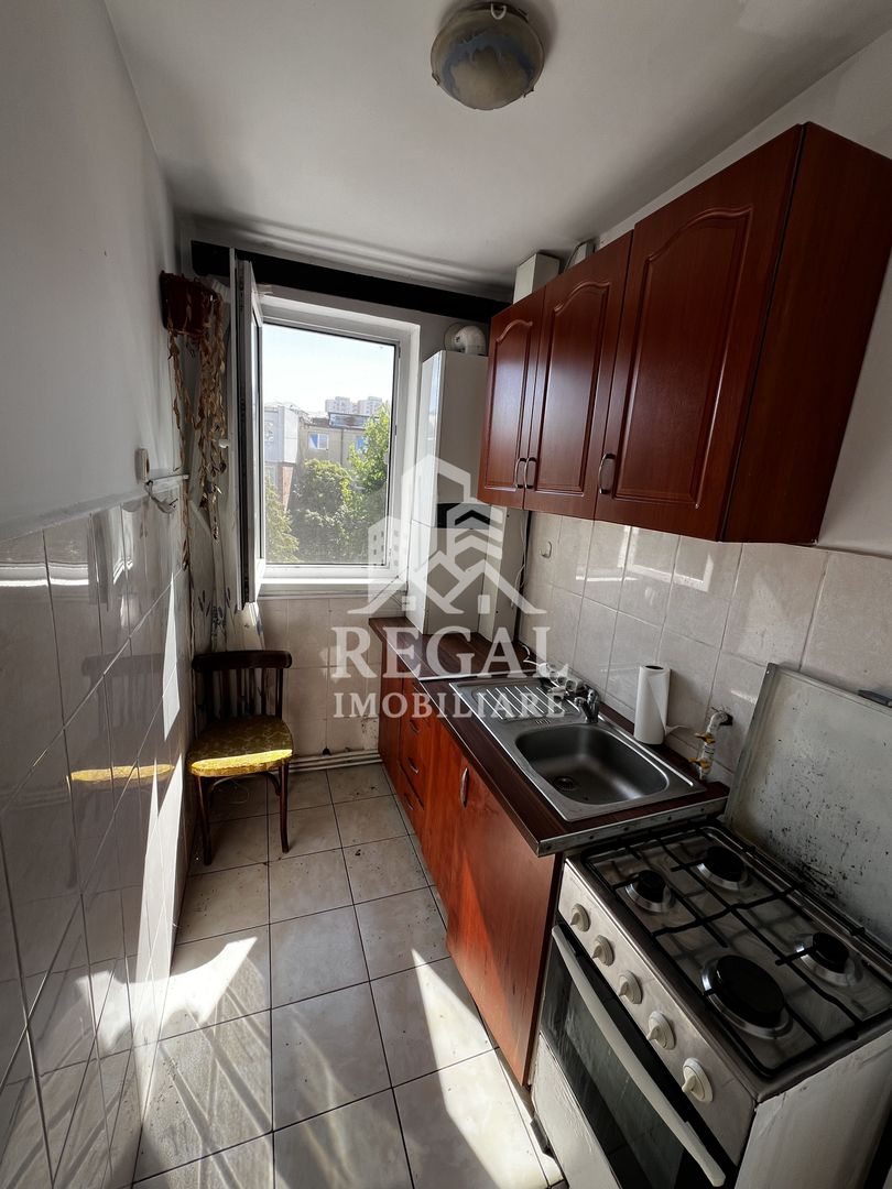 Apartament 2 camere de vanzare – Micro 6 / limita cu OM zona linistita - Poză 4