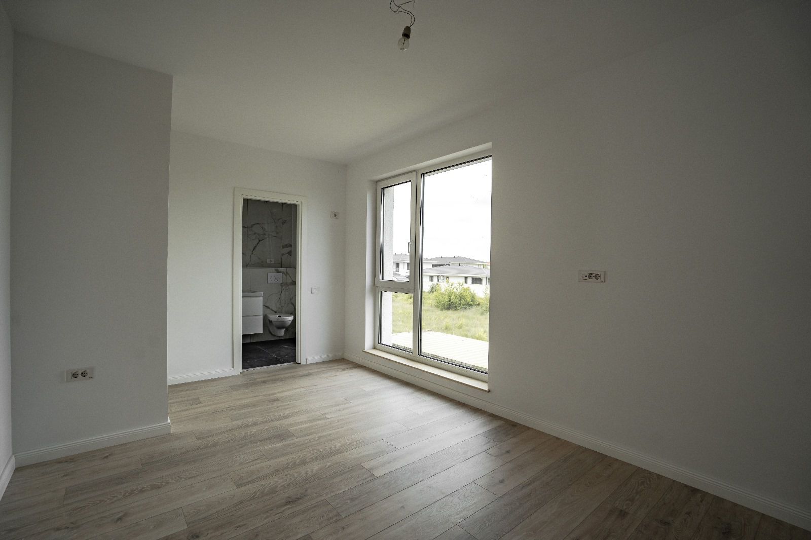 Ultima!!  Vila Otopeni 4 camere TOATE utilitatile - Poză 7