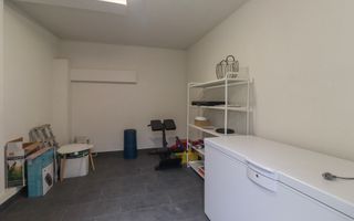 Casa insiruita cu finisaje de lux in cartierul Europa - Poză 26
