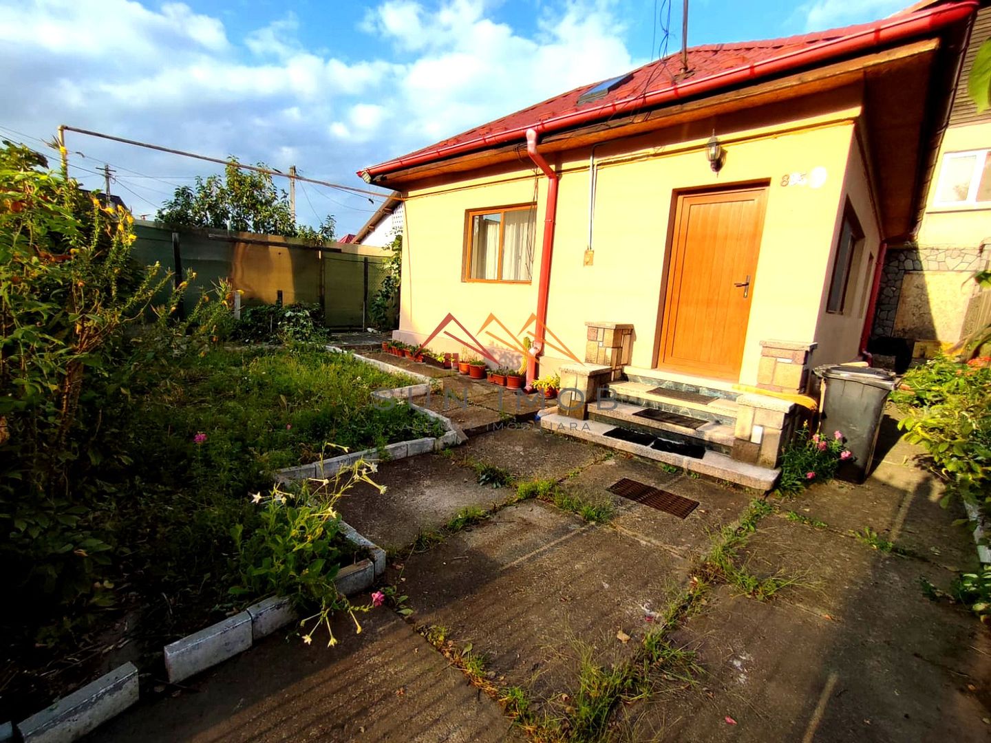 CASĂ DE VÂNZARE | CORNU | 152 MP TEREN | MOBILATĂ ȘI UTILATĂ - Poză 1