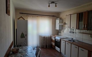 Apartament cu 3 camere în zona Eroilor, Florești și parcare inclusa. - Poză 1