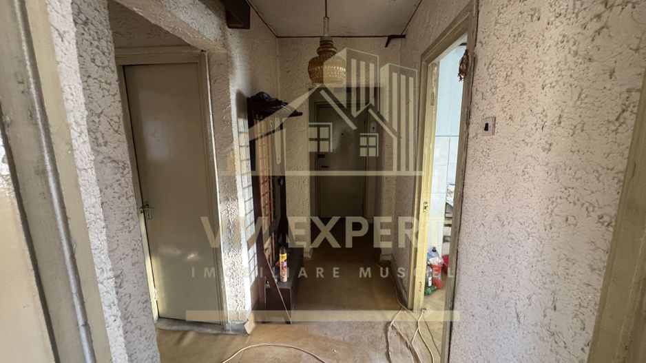 APARTAMENT 3 CAMERE ETAJ 4 VISOI CAMPULUNG - Poză 10