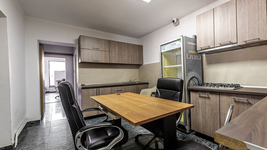 Casă cu destinație comercială Micalaca - Poză 6