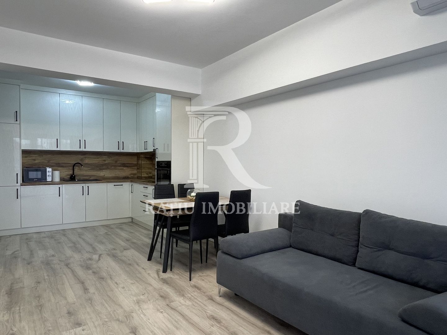 Apartament cu 2 camere | Parcare | Prima Arena | Oradea - Poză 4