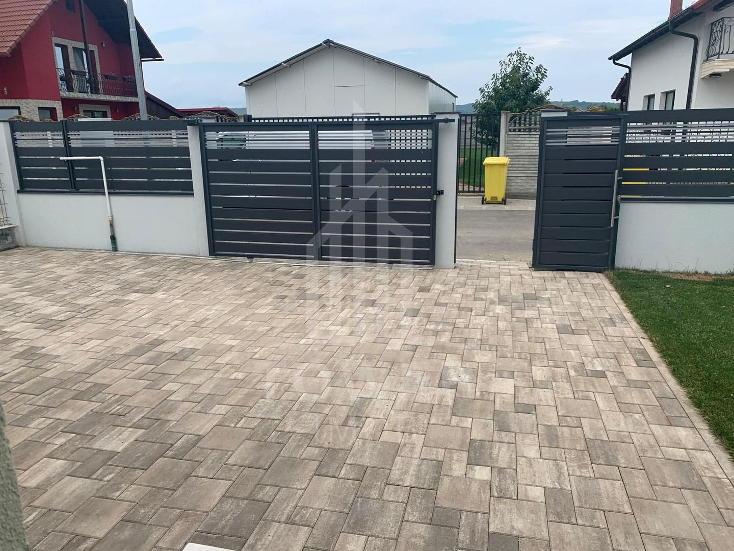 Casă de vânzare cu 4 camere | Loc. Cristian - Poză 6