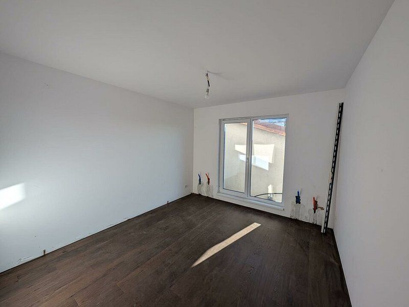 Casă Spațioasă 242 mp Utili și 600 mp Teren – Dragomirești-Deal - Poză 13