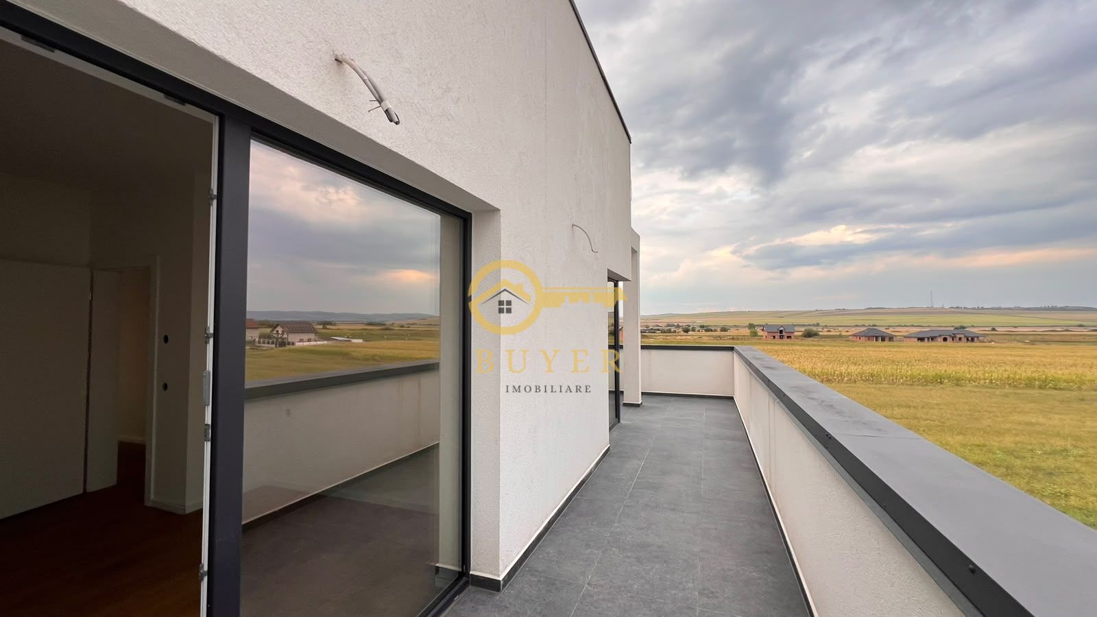 Penthouse superb finisat la CHEIE- Terasa 70mp- vedere panoramica - Poză 12