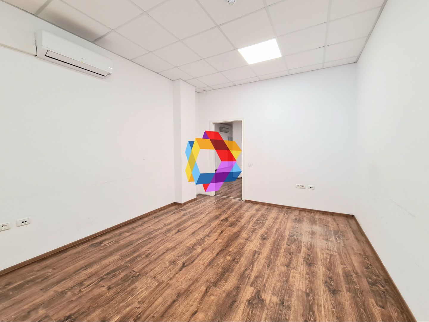 Spatiu birouri de închiriat Brasov - 220 mp # spatii-comerciale-brasov.ro - Poză 9