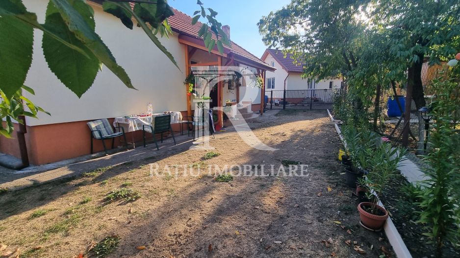 Casă renovata cu teren generos | Anexe | Gurasada | Hunedoara - Poză 4