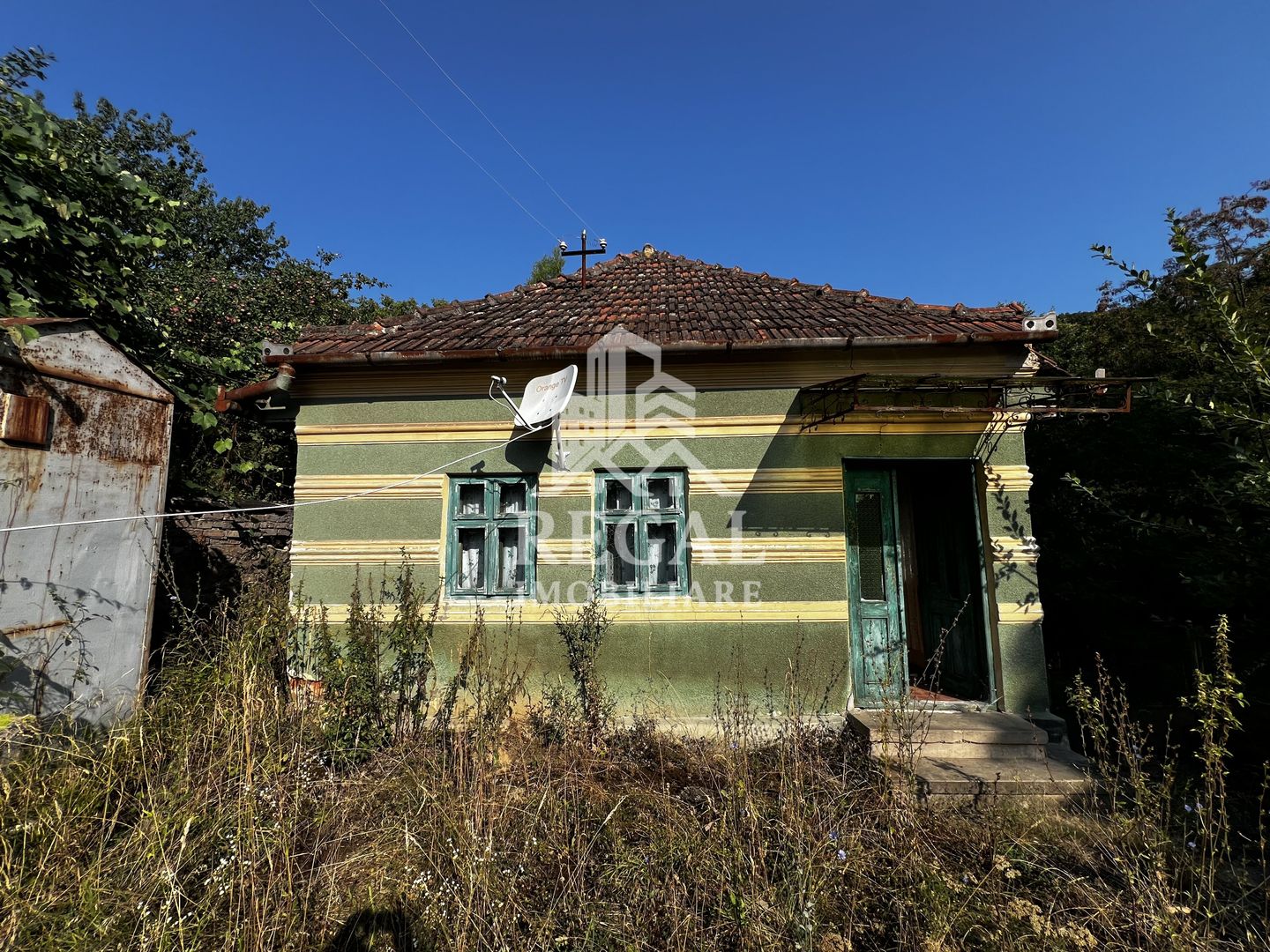 Două case cu teren de 36.291 mp, în Dealul Mic - Poză 2