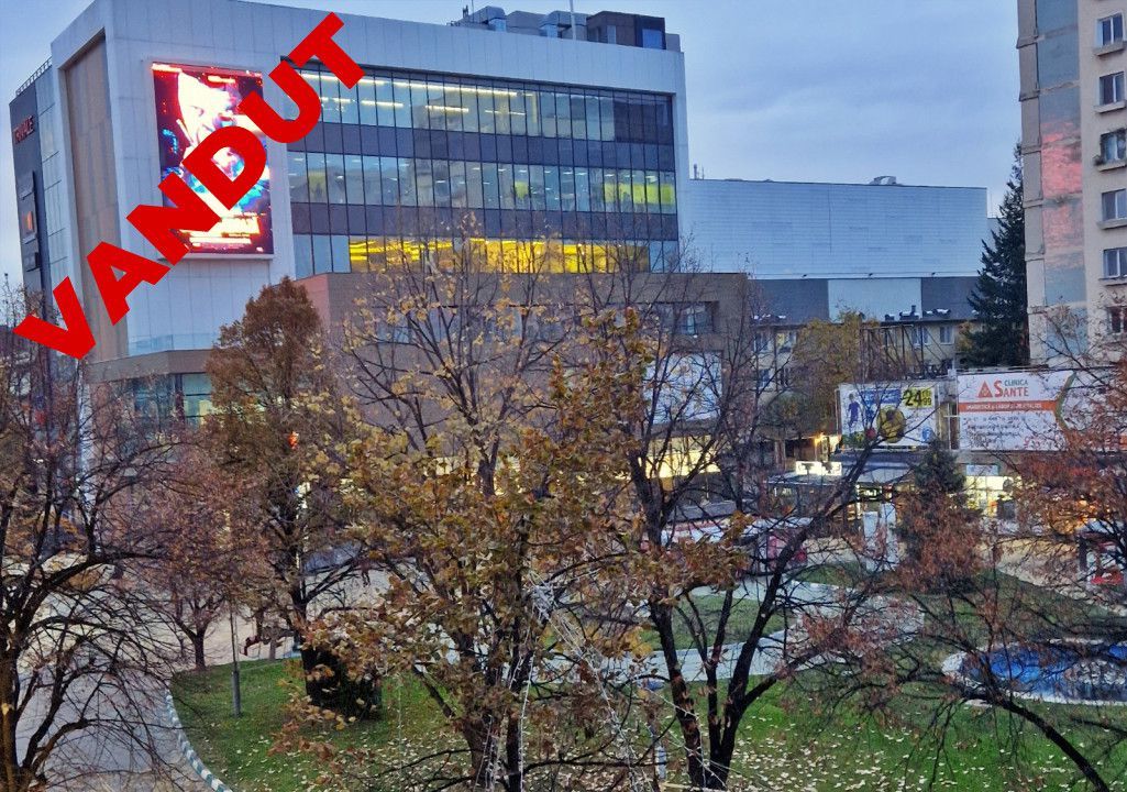 Vanzare apartament Ultracentral, Strada Mare, vedere catre pietonala - Poză 1