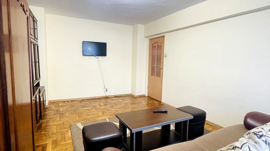 Apartament cu 3 camere DECEBAL - Poză 2