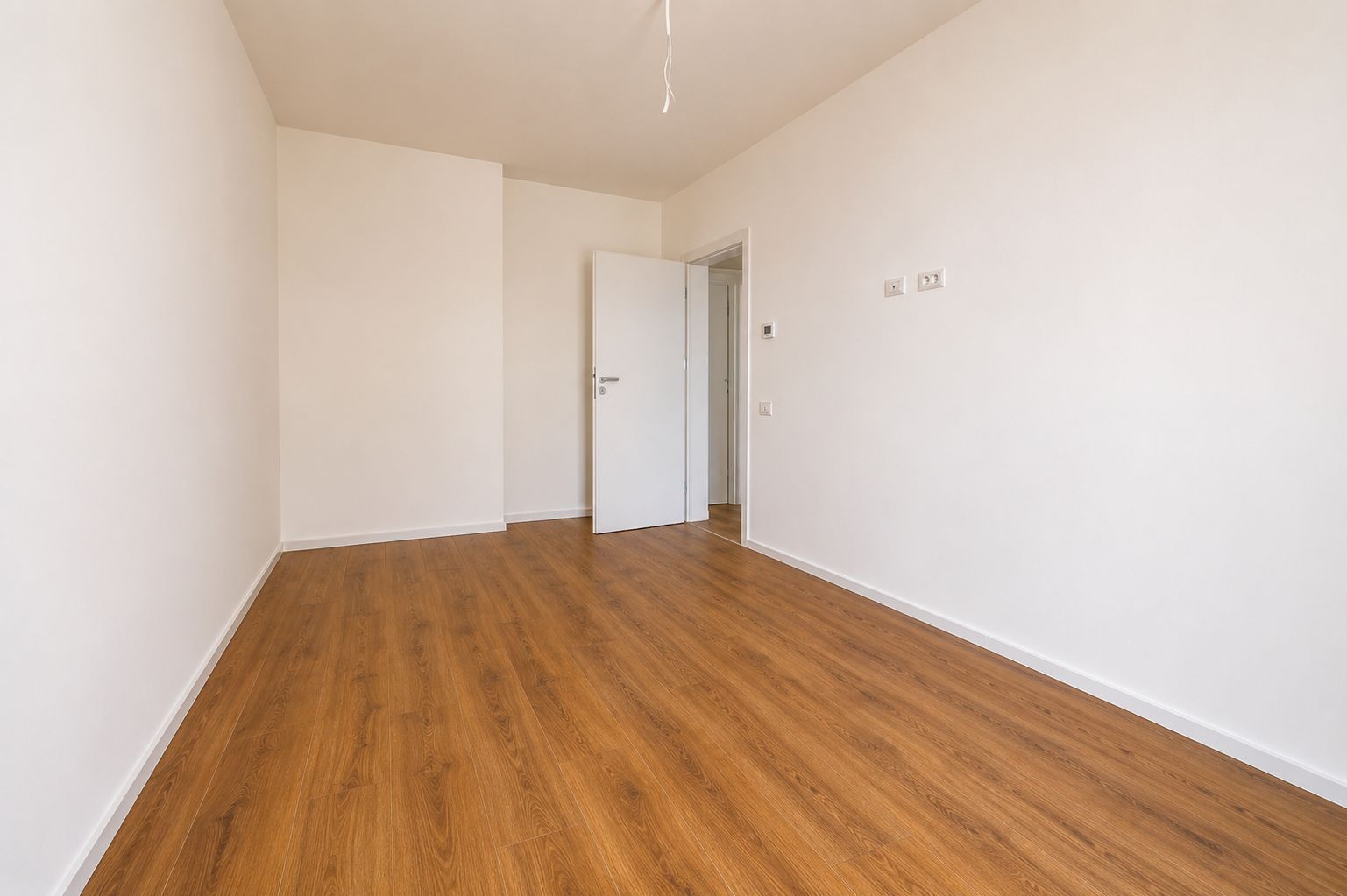 Apartament nou cu 2 camere, Complex Ateneo, 54.5 mp, direct de la proprietar, parcare inclusa - Poză 3