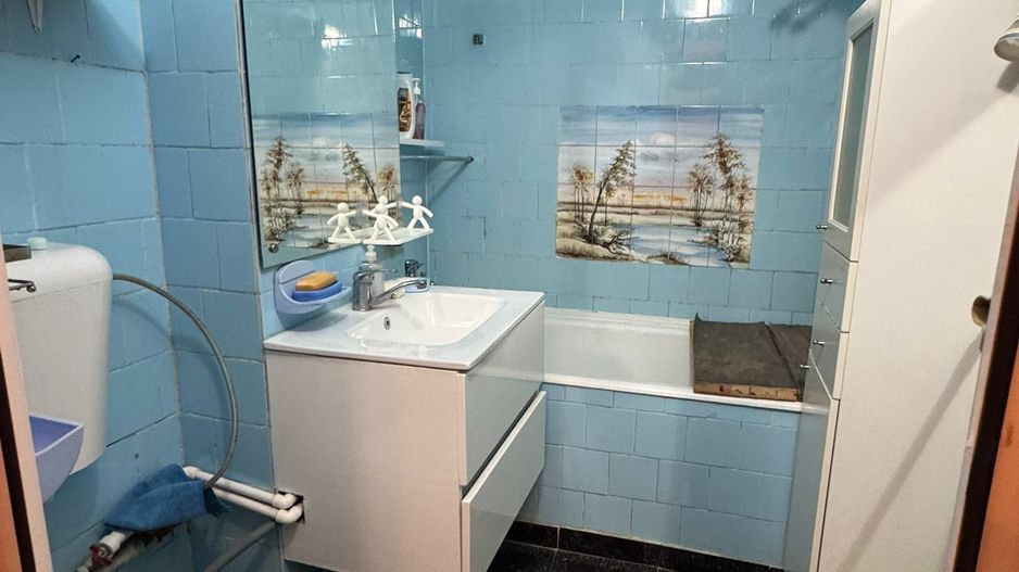 Apartament 3 camere - confort , siguranta si liniste - Poză 8