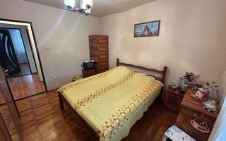 Apartament 3 camere, decomandat - zona Cetate - Poză 2