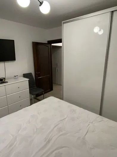 Apartament modern cu 3 camere cu centrala proprie, Teiul Doamnei - Poză 4