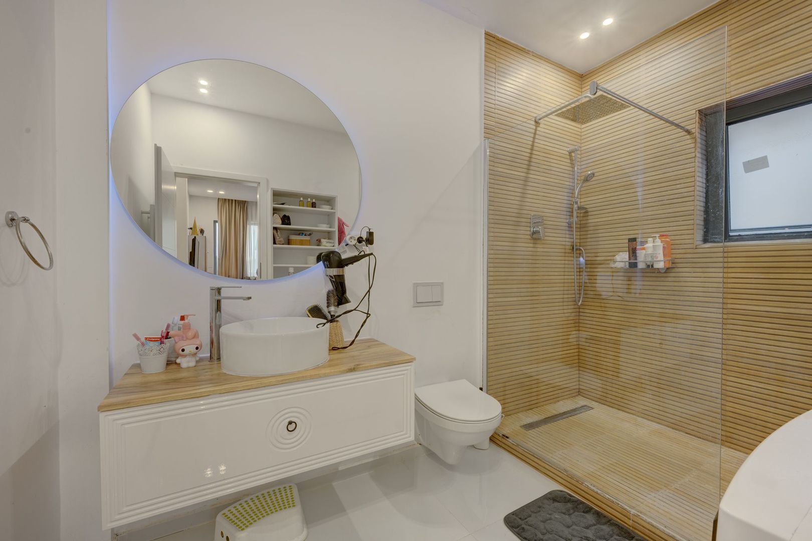 Vila parter mobilata si utilata Tunari - Poză 13