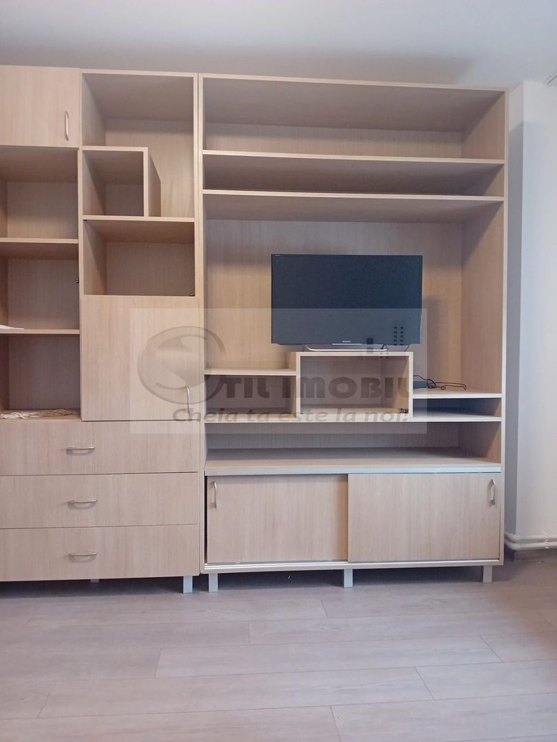 2 CAM DECOMANDAT BUCIUM LIDL LOC PARCARE PRIMA INCHIRIERE - Poză 3