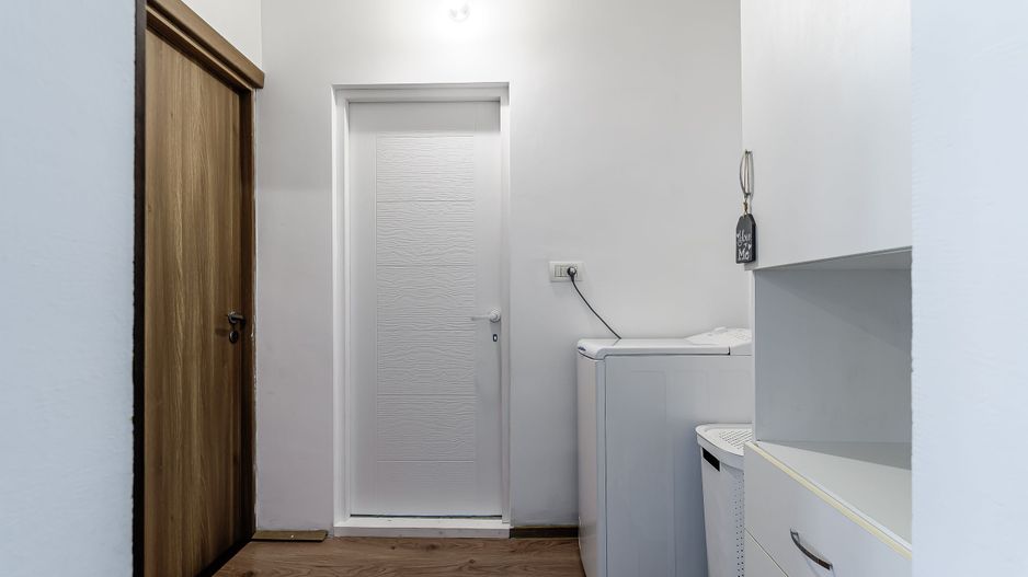 VANDUT! Apartament spațios 2 camere - zona UTA - Poză 5