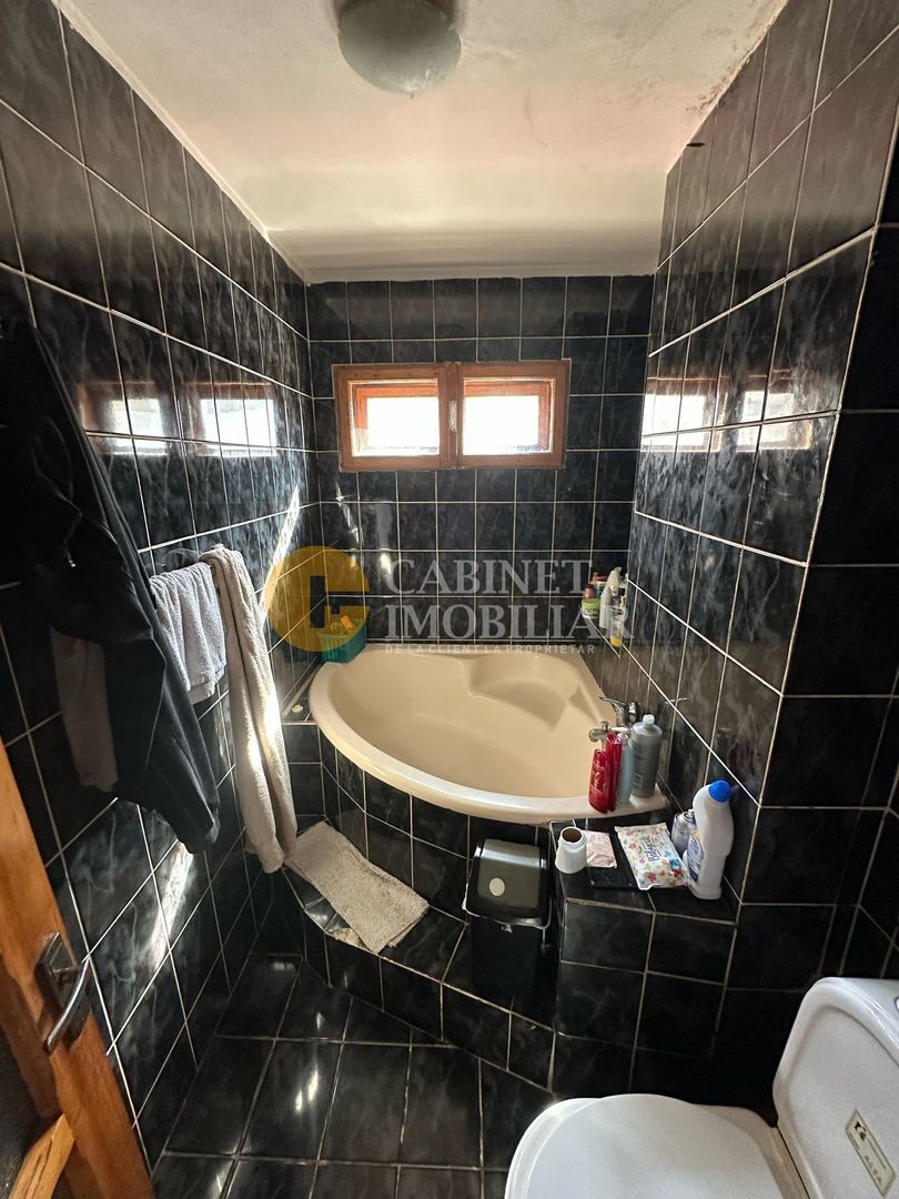 PODU ROS - ETAJUL 1  - 3 CAMERE - MOBILAT SI UTILAT - Poză 6