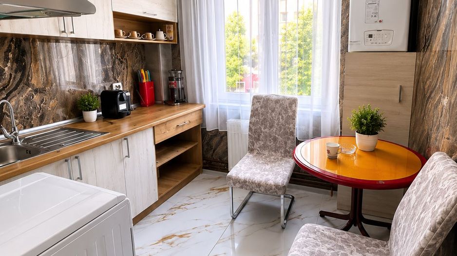 Apartament spațios 3 cam, complet renovat, mobilat – disponibil 01.07. - Poză 10