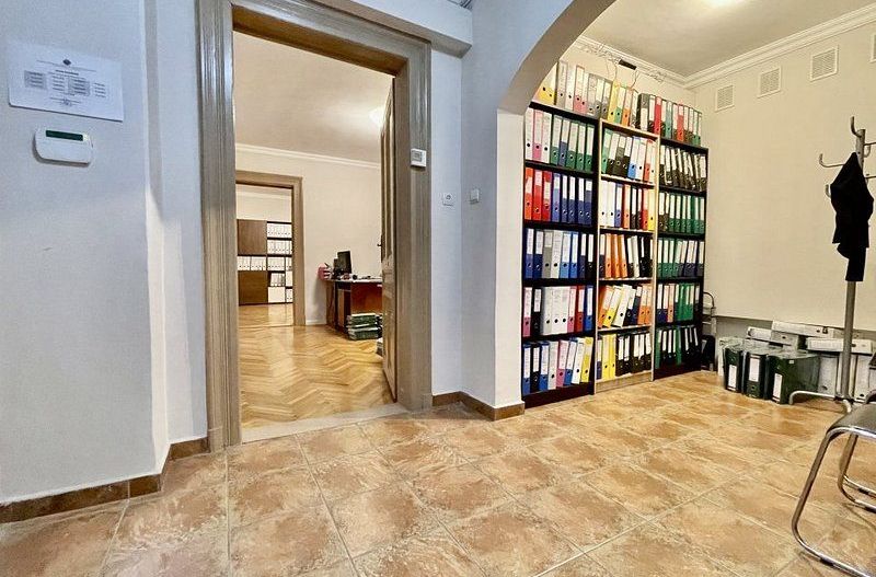 Birou in Piata Unirii - Poză 7