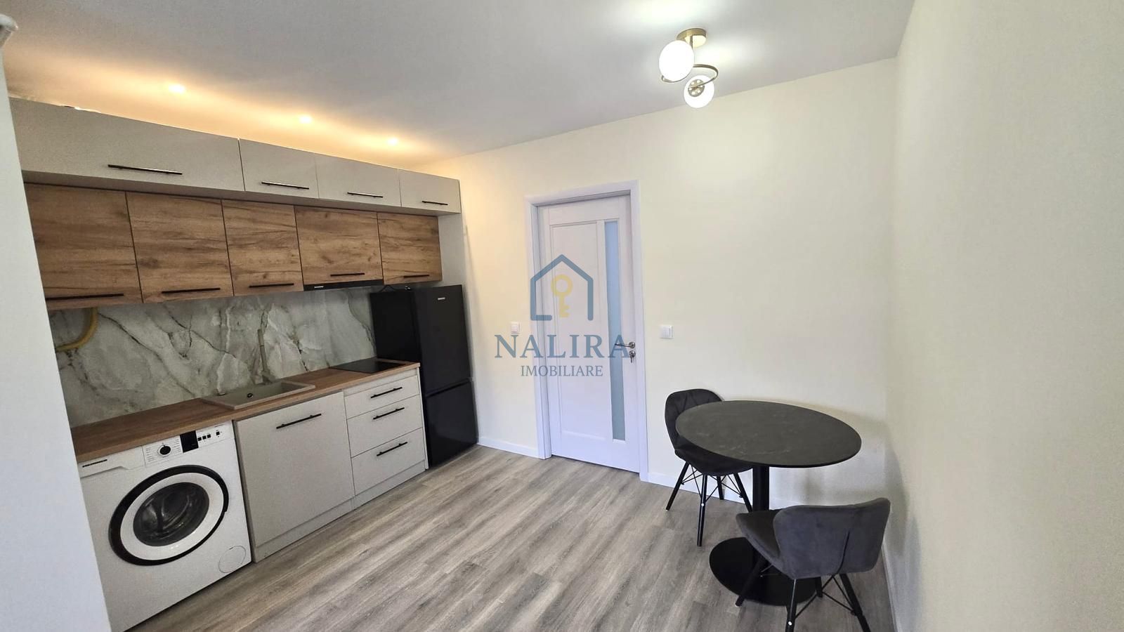 Apartament Ultracentral de vanzare - 2 camere - Etaj 2 - Poză 1