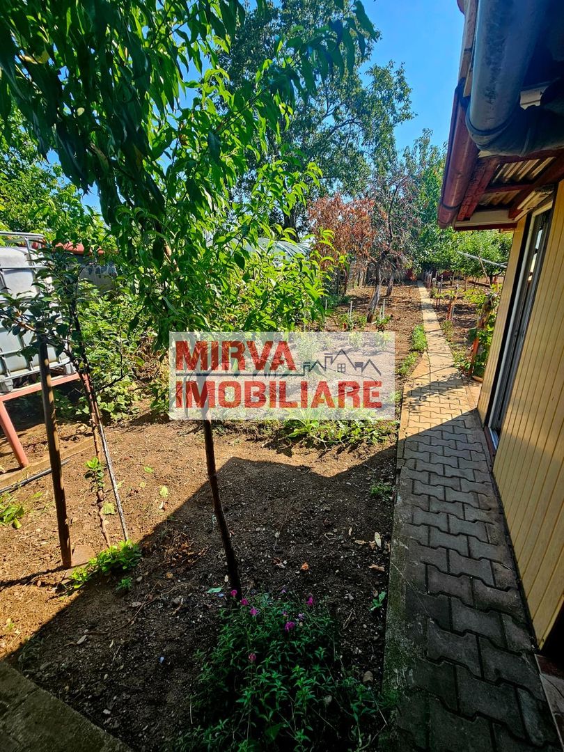 🏡 Casă spațioasă cu 9 camere în Strejnicu – pentru locuință, birouri - Poză 22