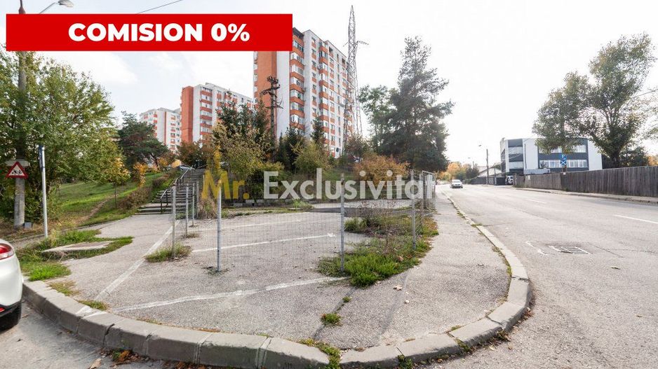Teren stradal pe colț - Ideal afacere - front stradal mare - Poză 1