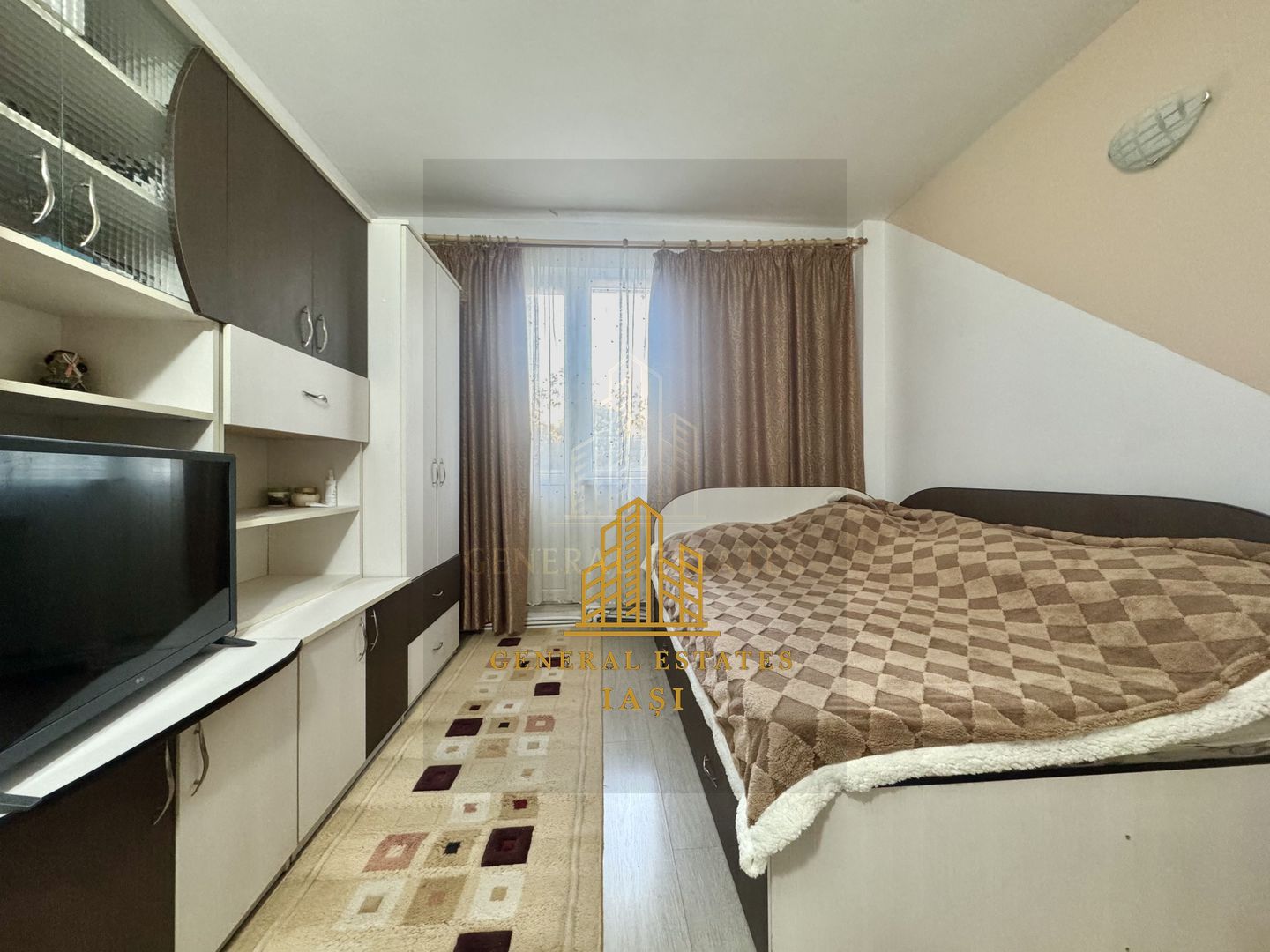 Vânzare apartament 3 camere -  vis-a-vis de Pașapoarte Iași - Poză 5