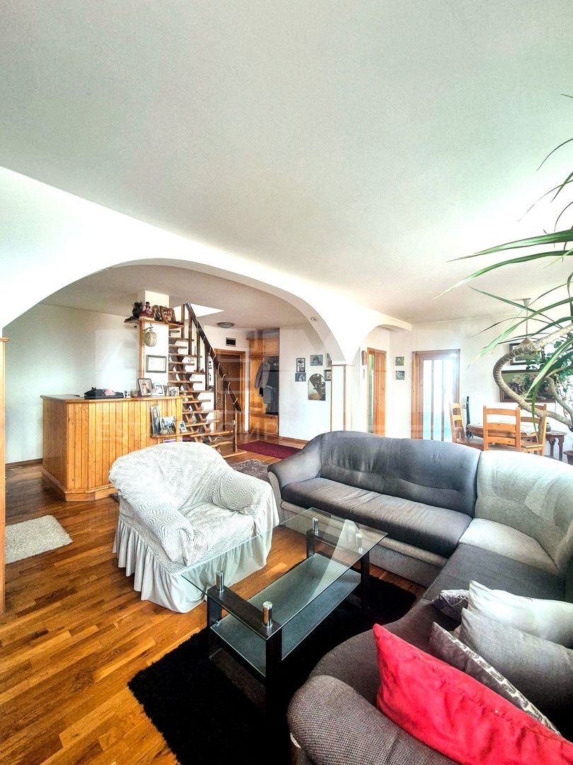 Apartament 3 camere | 120 MP | Ultracentral | Terasă + Pod | 89.000 € - Poză 3
