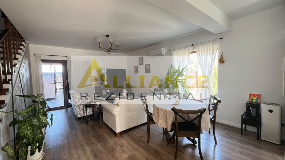 Duplex mobilat si utilat  - 4 camere - Strada asfaltata-800 M de STV - Poză 4