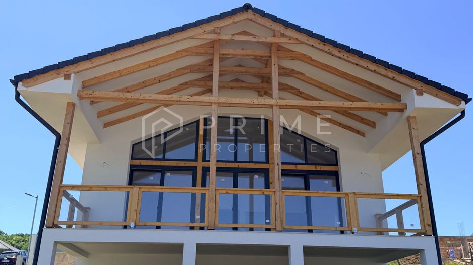 Vilă chalet modern cu perete panoramic de sticlă - Livezeni, Mureș - Poză 3