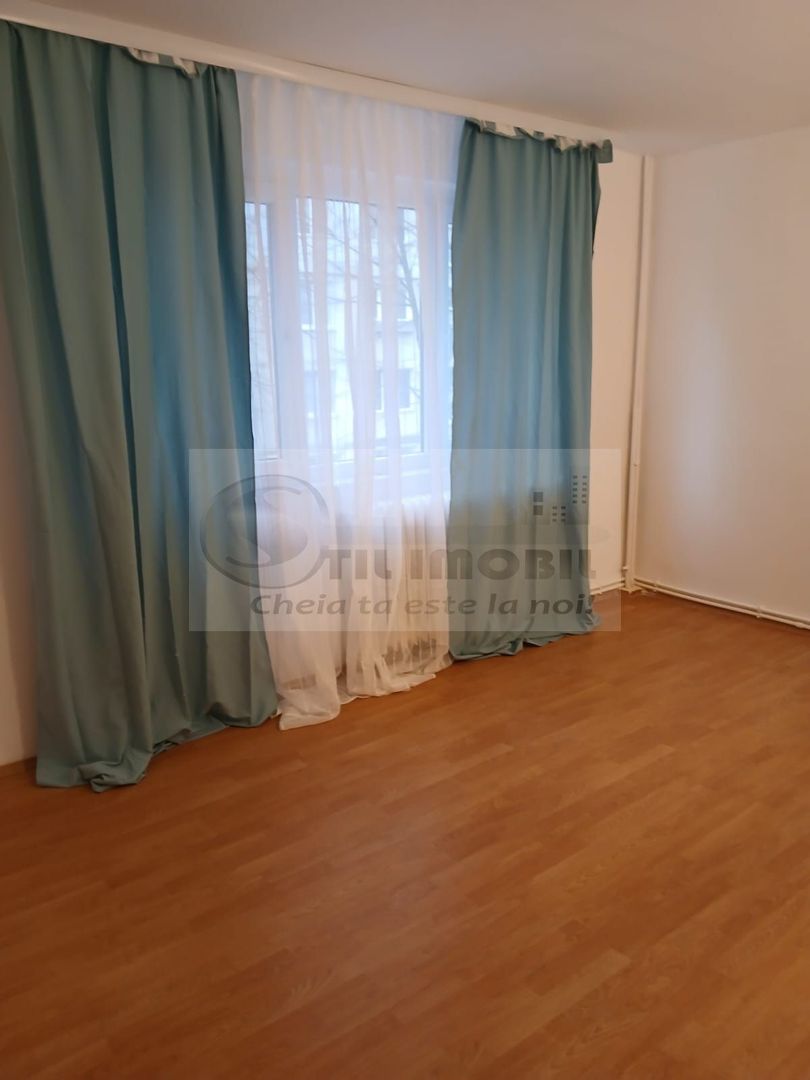 Ap 3 cam, Tătărași , 67 mp, renovat,  etaj 2/4 – 125.000 € - Poză 6