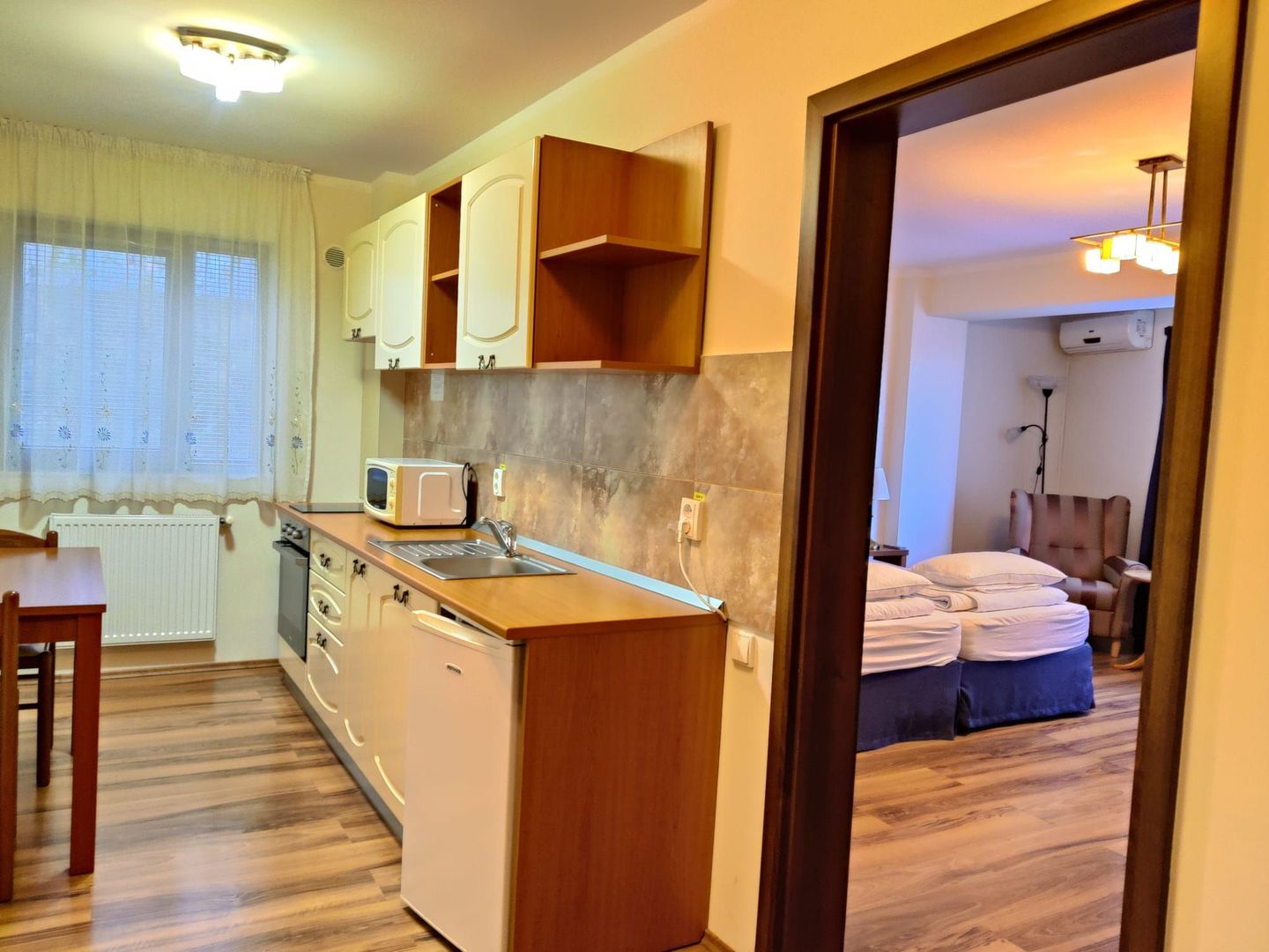 Apartament 1CAM 40 MP,  Buna Ziua, Str Trifoiului, parcare - Poză 2