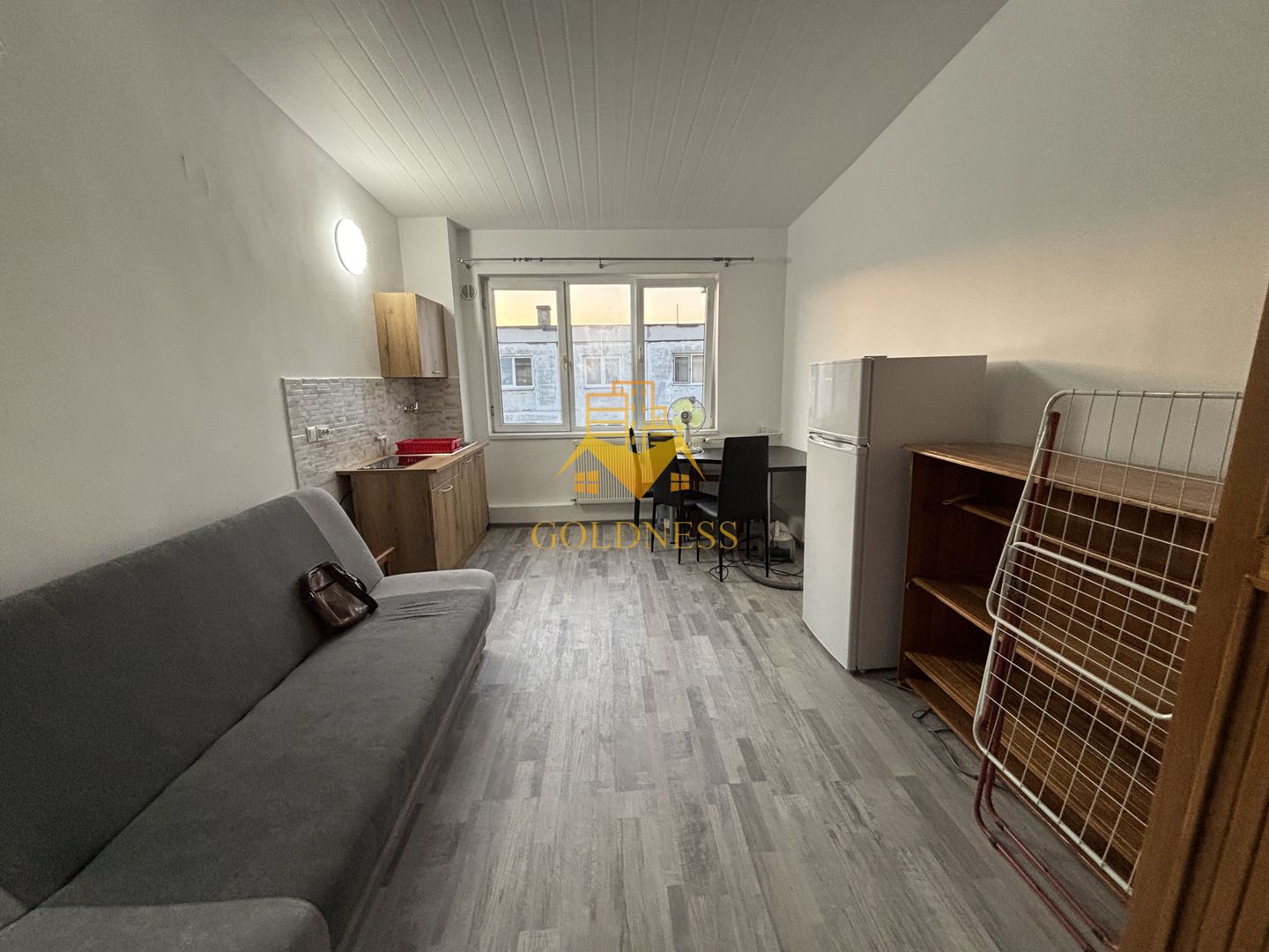 Garsoniera moderna, prima inchiriere, Lombului, Dambul Rotund - Poză 1