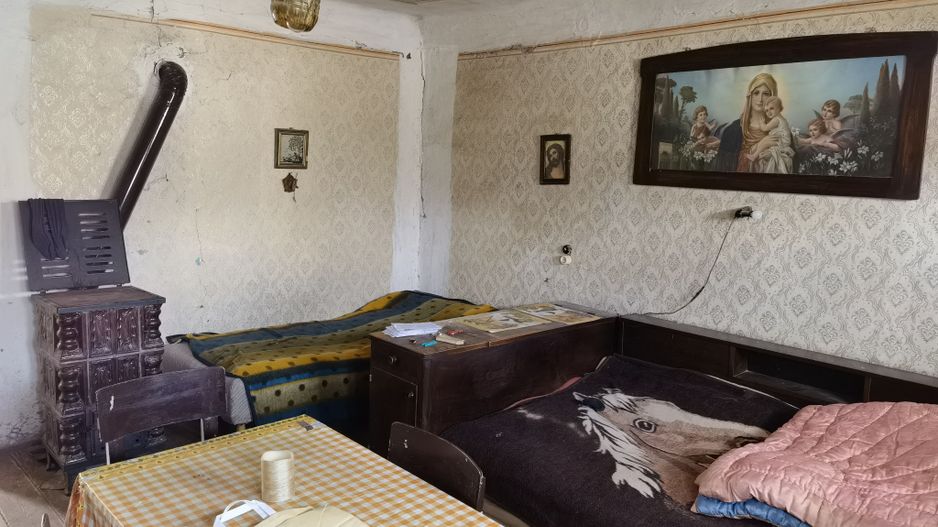 Casa cu teren generos- Recas - Poză 6