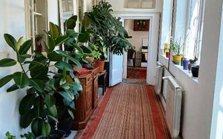 Casa cu 6 camere zona Spitalului judetean - Poză 3