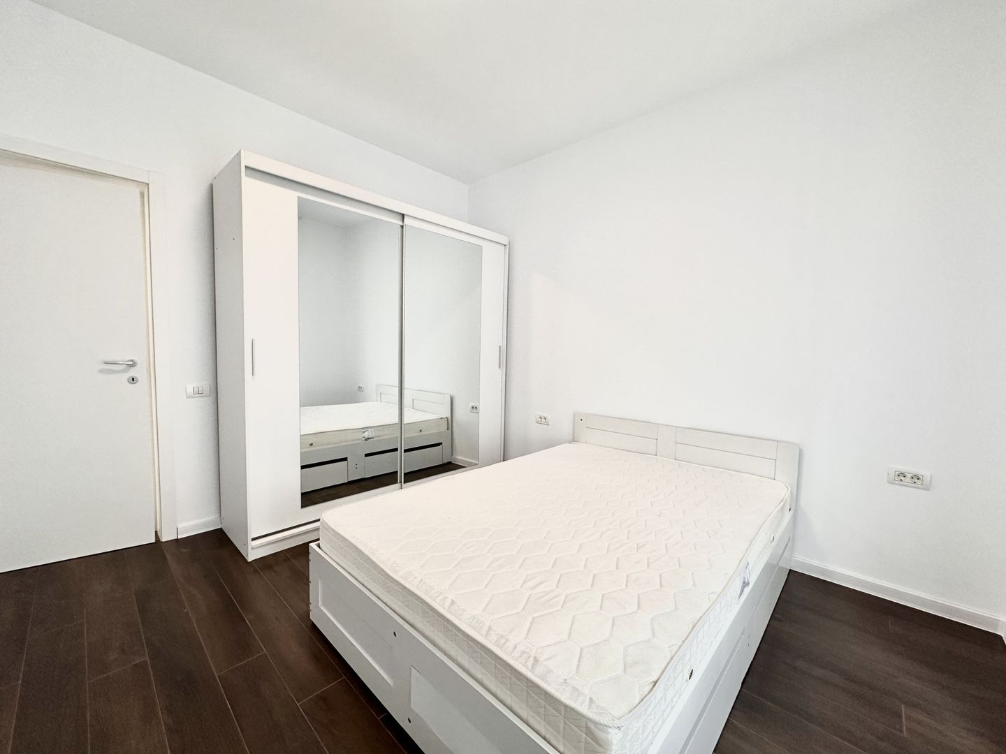 Apartament 2 Camere Exigent Plaza Faza 5 + Parcare inclusa! - Poză 9