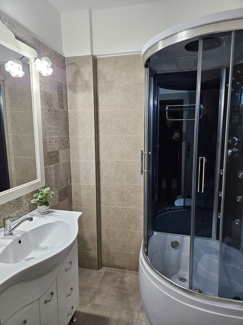 Apartament 2 camere, bloc 2010, garaj, zona Nord - Poză 4