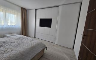 Casă cu livadă, grădină și anexe, | Les | Oradea - Poză 5